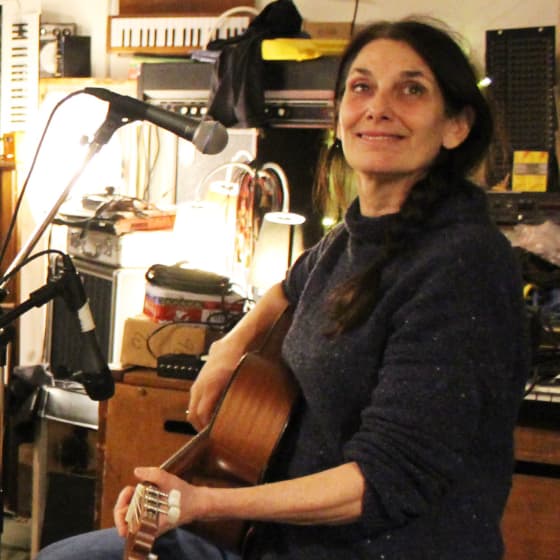 Malene Bendix, sang og guitar